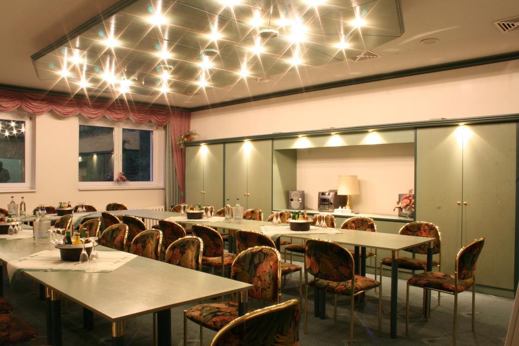 Hotel Reifenstein Kleinbartloff Экстерьер фото
