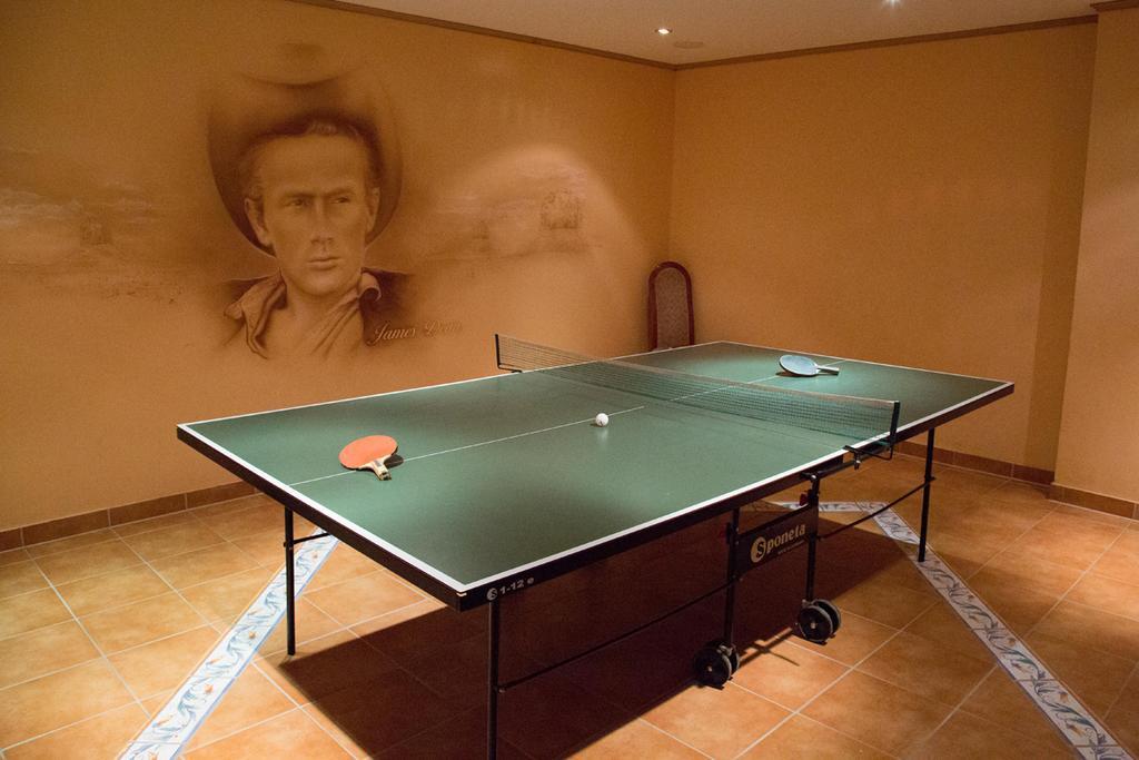 Hotel Reifenstein Kleinbartloff Экстерьер фото