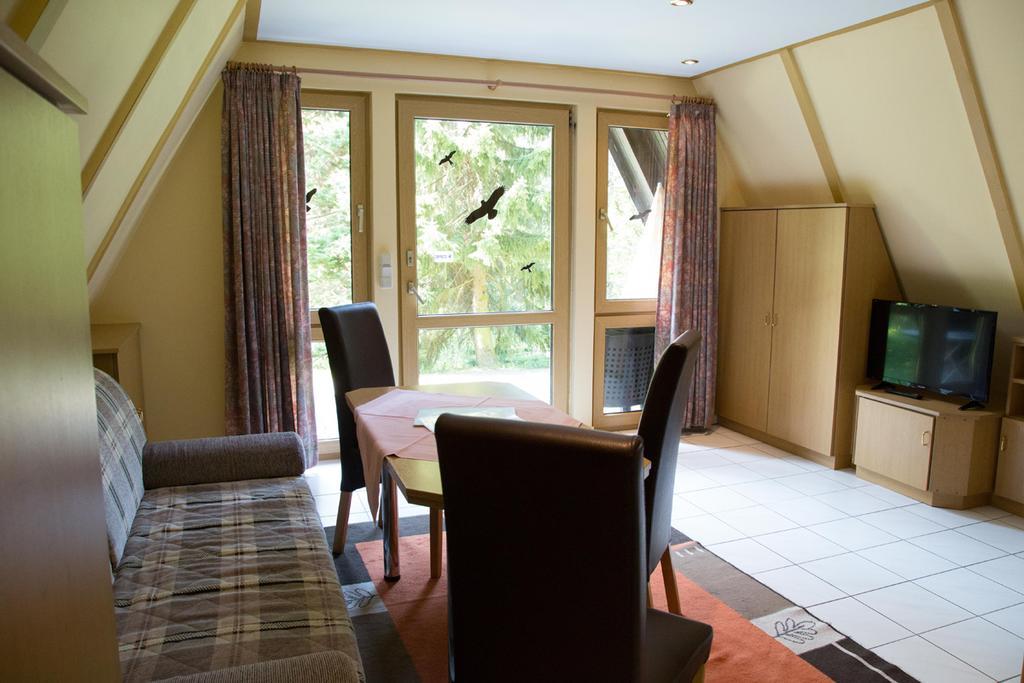 Hotel Reifenstein Kleinbartloff Экстерьер фото
