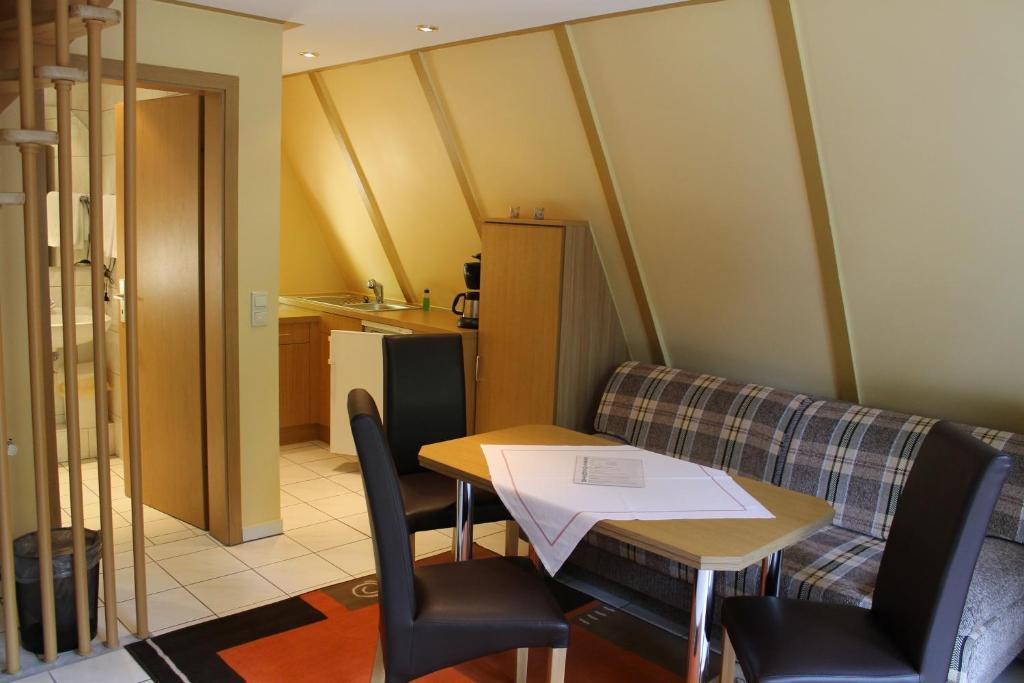 Hotel Reifenstein Kleinbartloff Номер фото