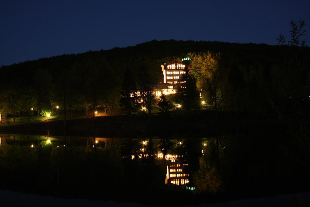 Hotel Reifenstein Kleinbartloff Экстерьер фото