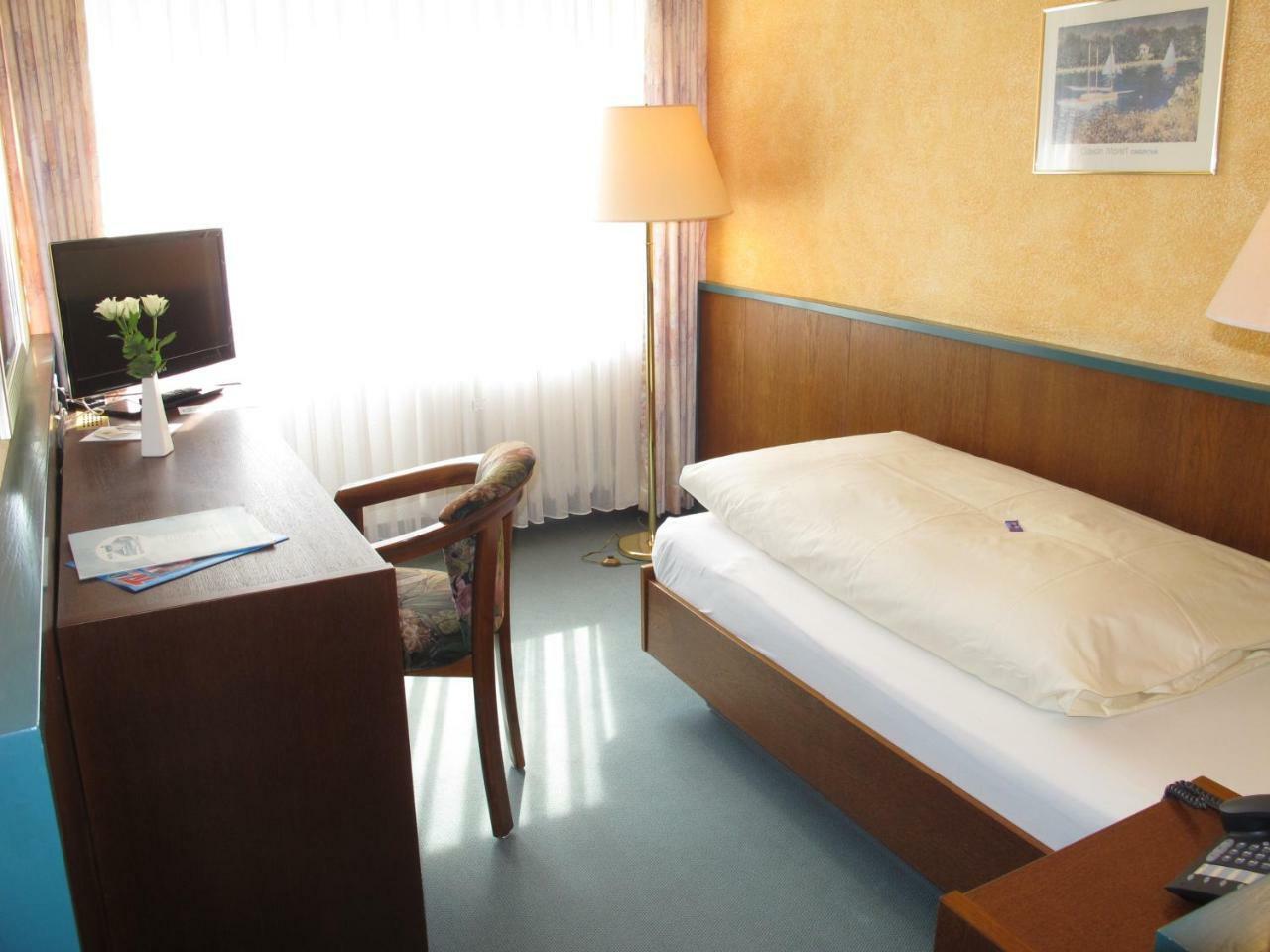 Hotel Reifenstein Kleinbartloff Экстерьер фото