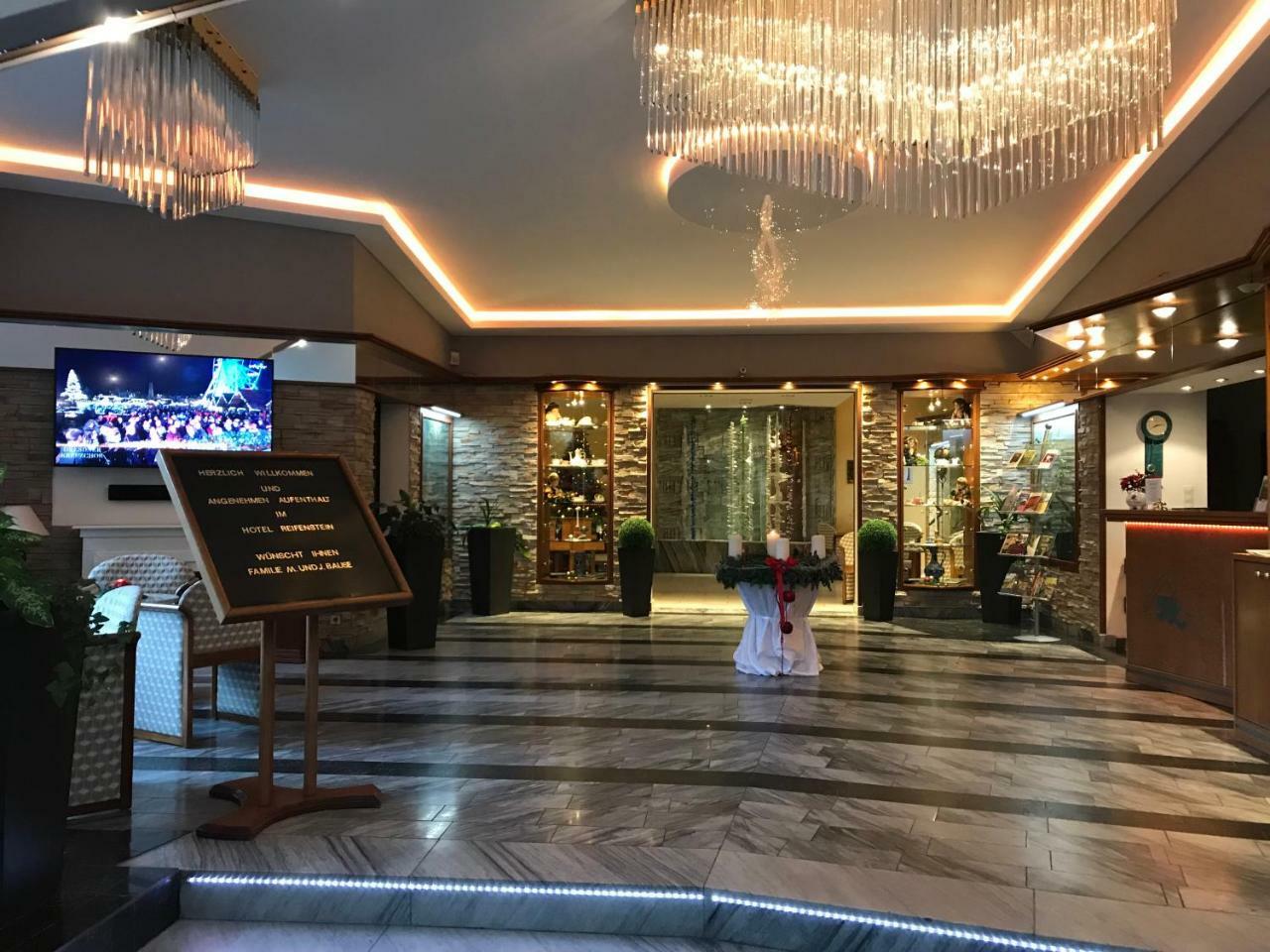 Hotel Reifenstein Kleinbartloff Экстерьер фото